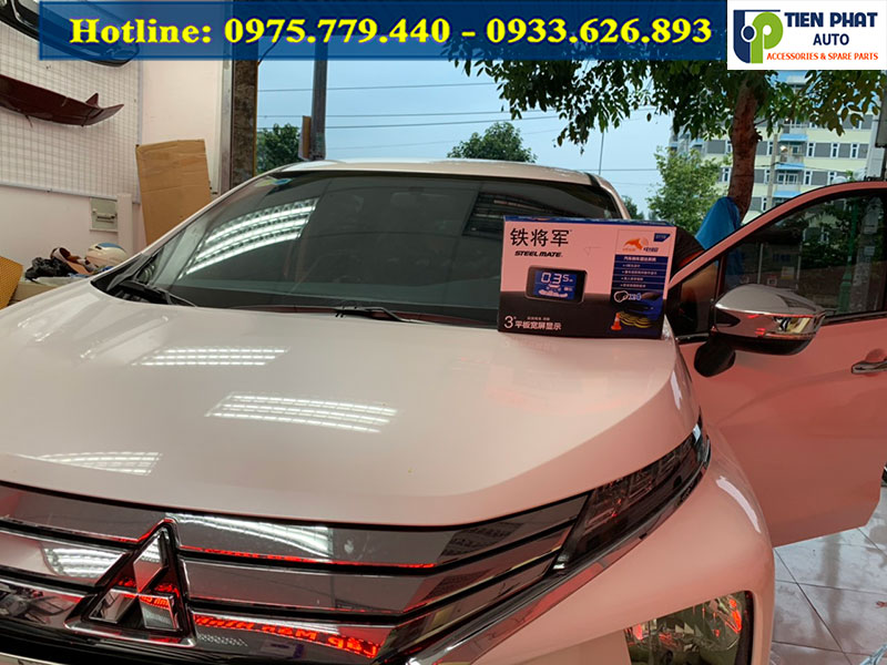 cam-bien-lui-cho-o-to