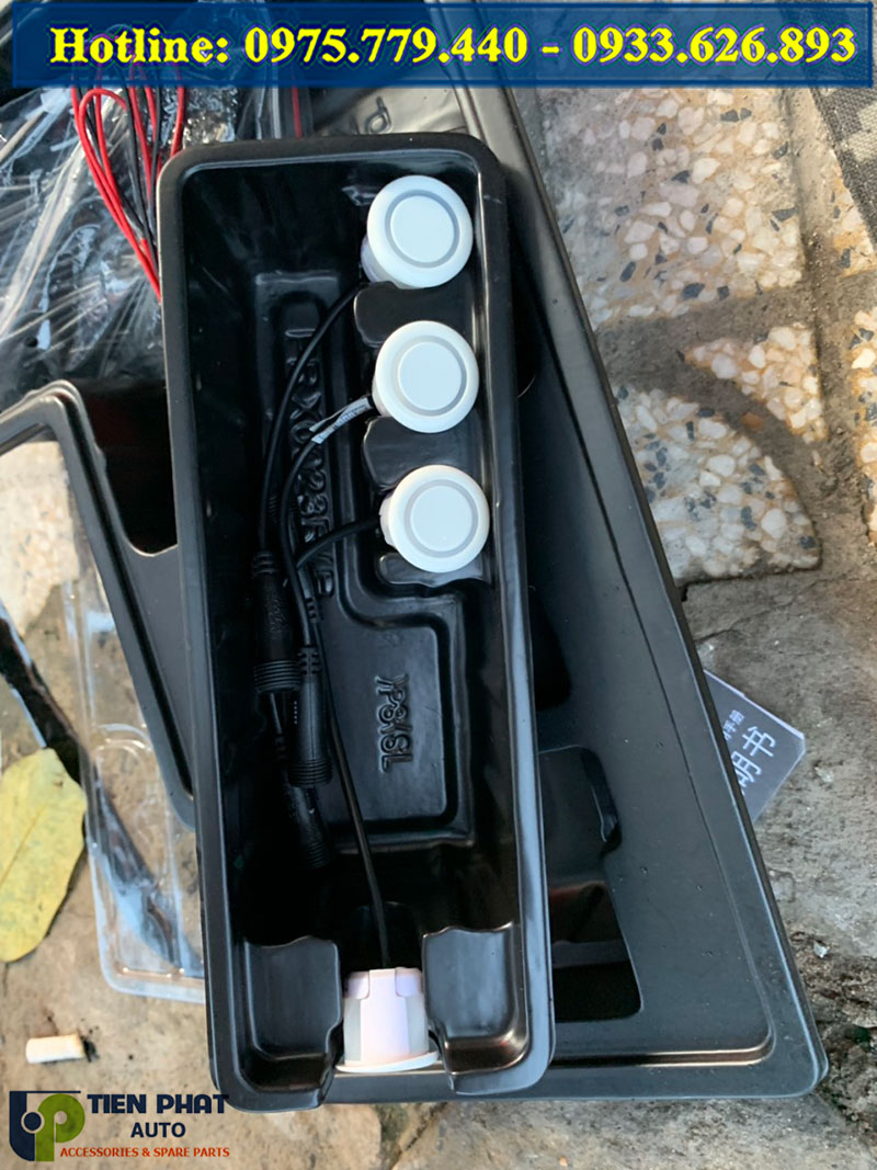 cam-bien-lui-cho-o-to